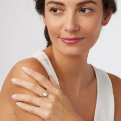 Discount The Met Store Celestial Symbols Carved Mother-of-Pearl Signet Ring