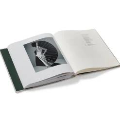 Outlet The Met Store Karl Lagerfeld: A Line of Beauty