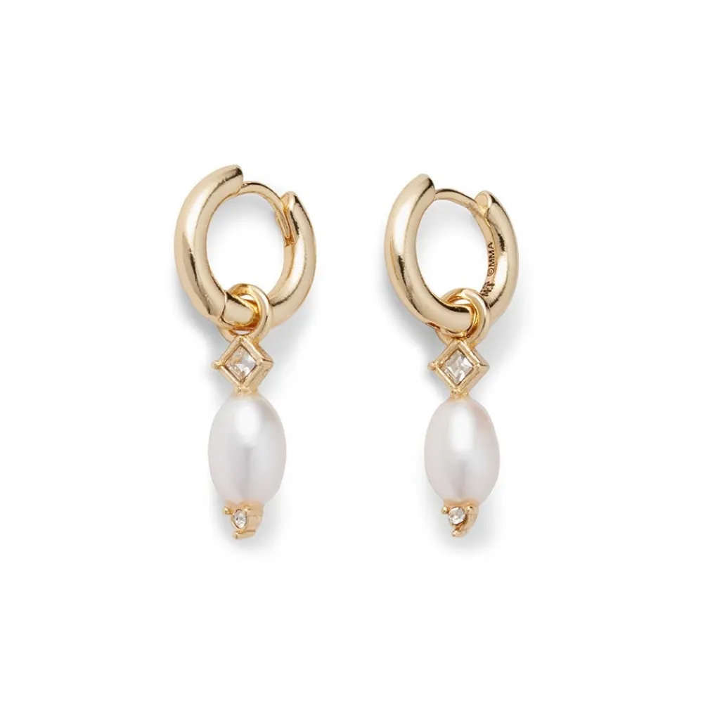 Clearance The Met Store Royal Tudor Small Hoop Earrings with Pearls